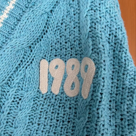 Taylor Swift 1989 Cardigan - Picture 5 of 5